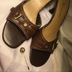 Retro Agner Shoes & Pin set circa 1980’s